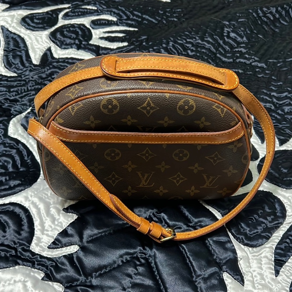 Louis Vuitton Blois Vintage Crossbody bag